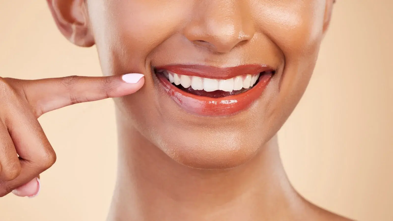 Professional Teeth Whitening in Oshawa - Groot Dental